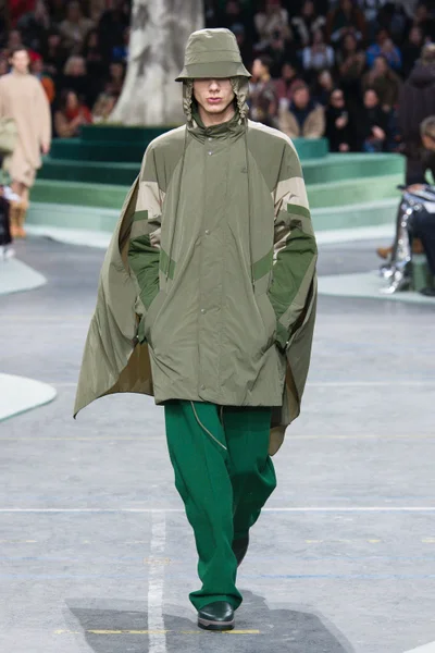 Look 5